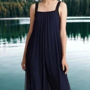 Club Monaco Navy Pleated Wide Leg Pant One Piece with Black Accents Size 2